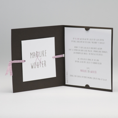 Bruine trouwkaart met roze toets (106.099JUB)