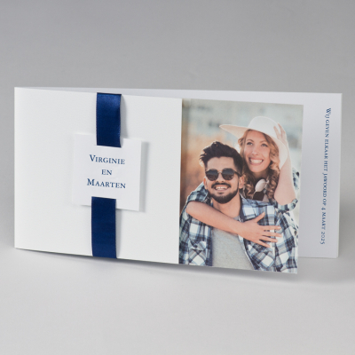 Blanco fotokaart met donkerblauw lint (108.035)