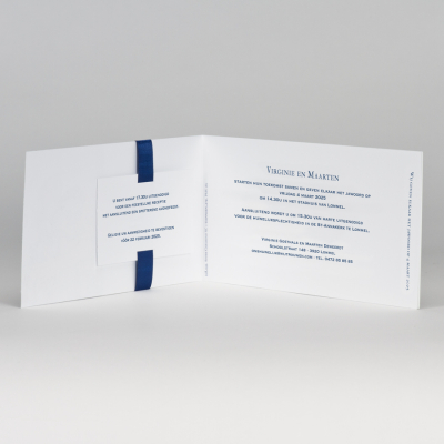 Blanco fotokaart met donkerblauw lint (108.035)