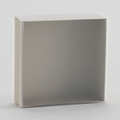 Vierkant luciferdoosje met zandkleurige bodem en plastic doorzichtig omhulsel (724.069)